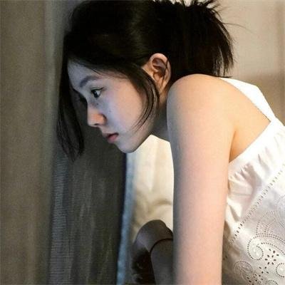女人在家